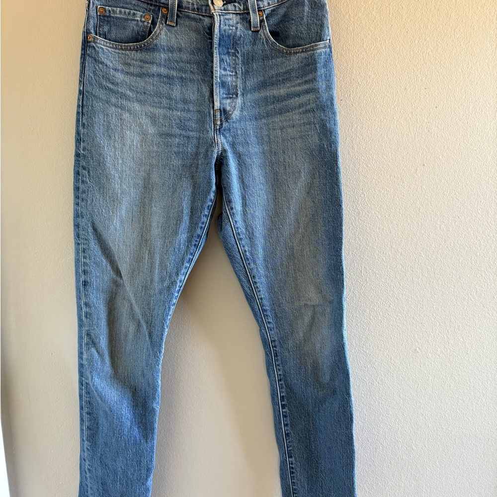 Women’s Levis 501S size 28